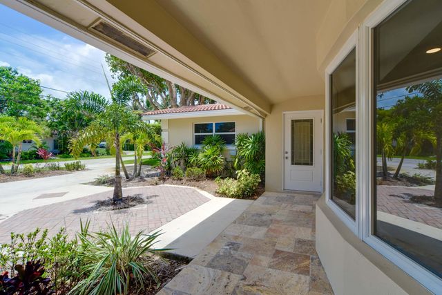 709 W Royal Palm Road, Boca Raton, FL 33486