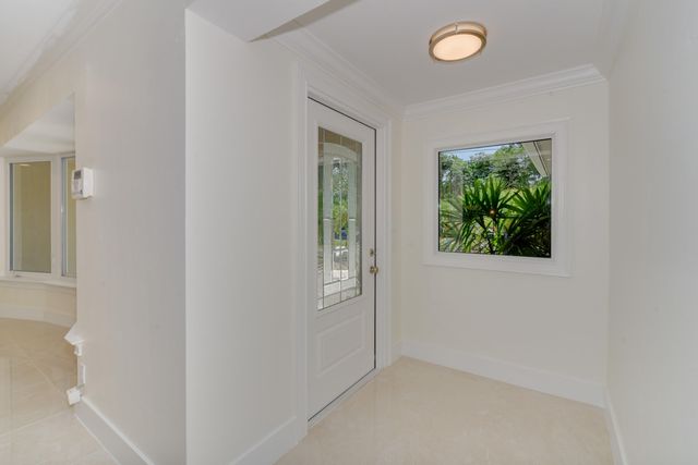 709 W Royal Palm Road, Boca Raton, FL 33486
