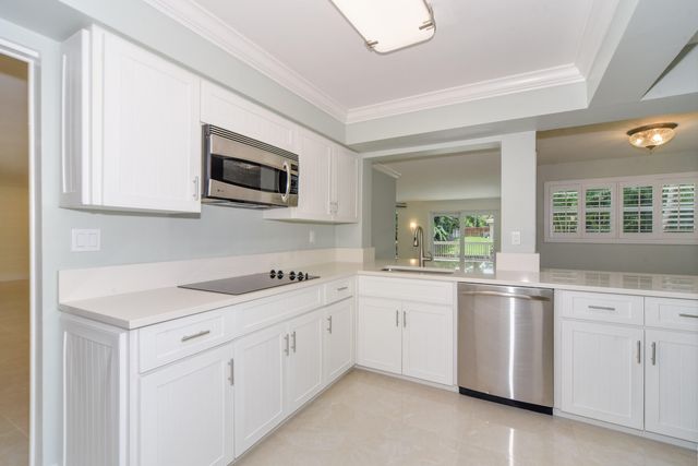 709 W Royal Palm Road, Boca Raton, FL 33486