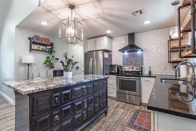 1327 E Wayne Street, Shawnee, OK 74801