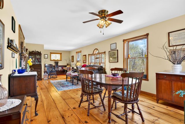 142 Schenkar Road, Pownal, VT 05261
