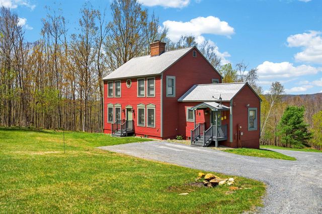 142 Schenkar Road, Pownal, VT 05261