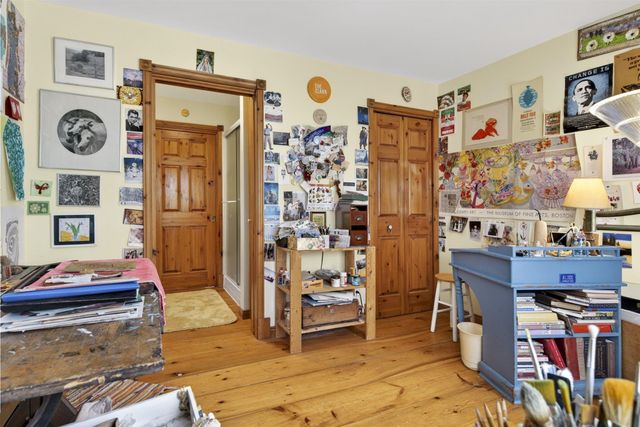 142 Schenkar Road, Pownal, VT 05261