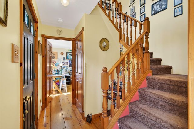 142 Schenkar Road, Pownal, VT 05261
