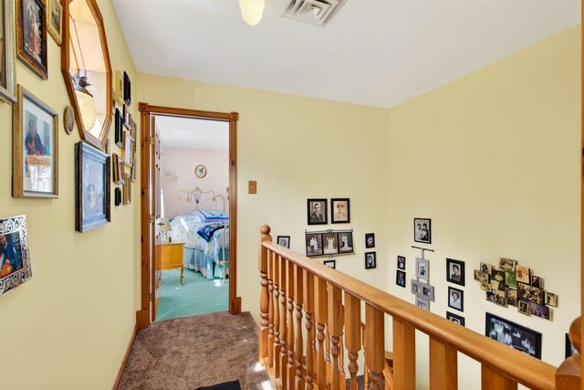 142 Schenkar Road, Pownal, VT 05261