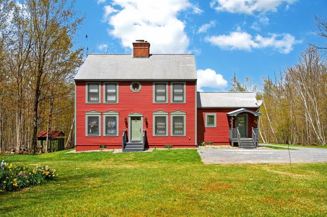 142 Schenkar Road, Pownal, VT 05261