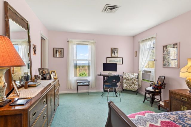 142 Schenkar Road, Pownal, VT 05261