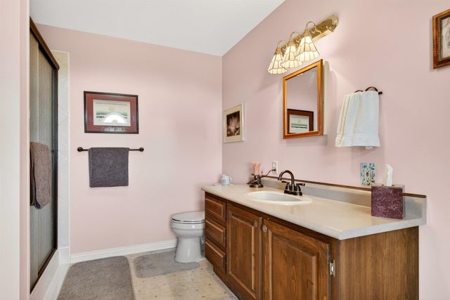 142 Schenkar Road, Pownal, VT 05261