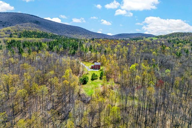 142 Schenkar Road, Pownal, VT 05261