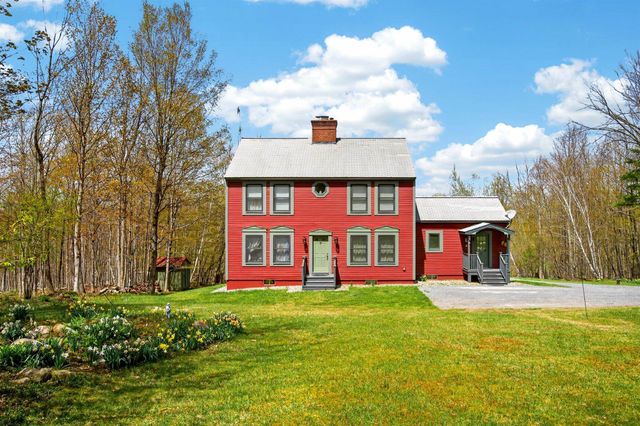 142 Schenkar Road, Pownal, VT 05261