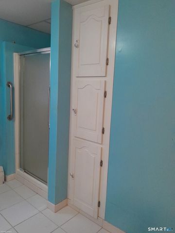 385 Cotton Hill Road, New Hartford, CT 06057