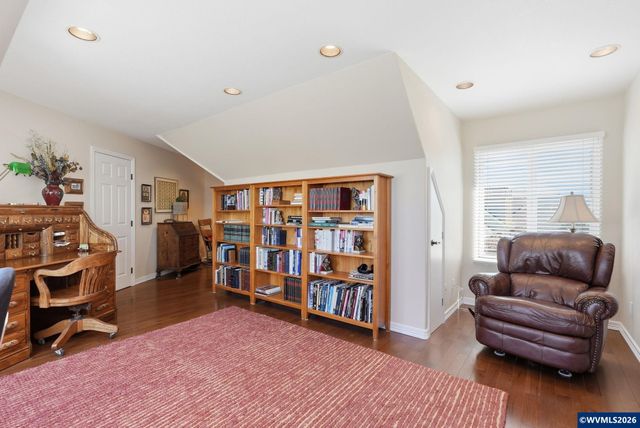 2340 Miller Farm Rd Rd, Woodburn, OR 97071