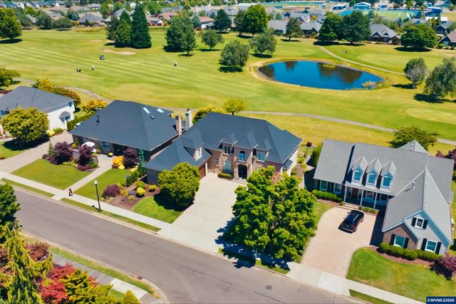 2340 Miller Farm Rd Rd, Woodburn, OR 97071