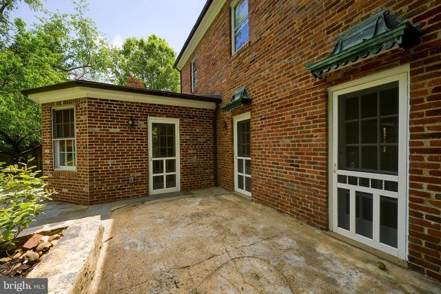 3677 UPTON ST NW, Washington, DC 20008