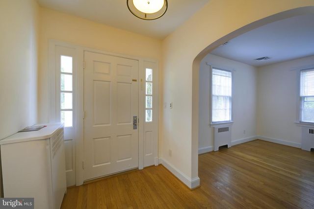 3677 UPTON ST NW, Washington, DC 20008