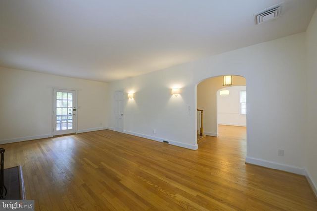3677 UPTON ST NW, Washington, DC 20008