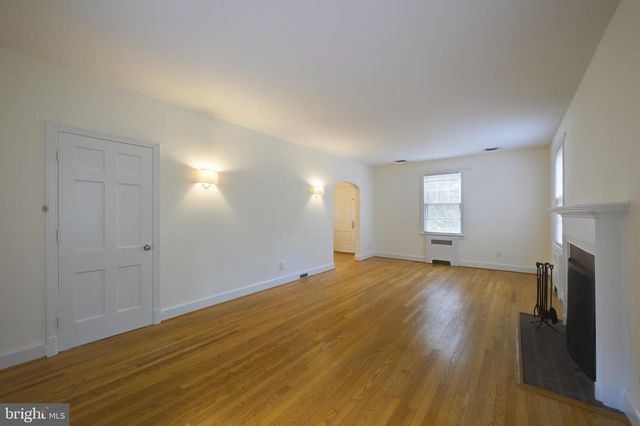 3677 UPTON ST NW, Washington, DC 20008