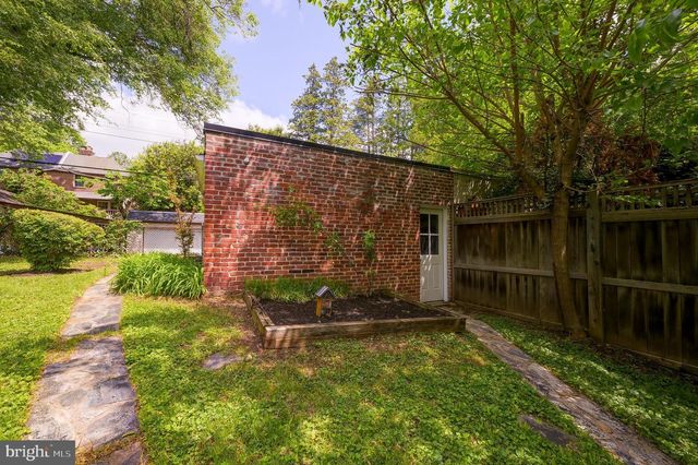 3677 UPTON ST NW, Washington, DC 20008