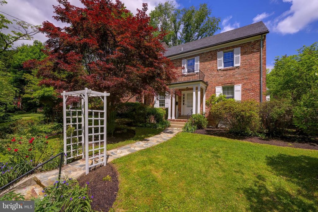 3677 UPTON ST NW, Washington, DC 20008