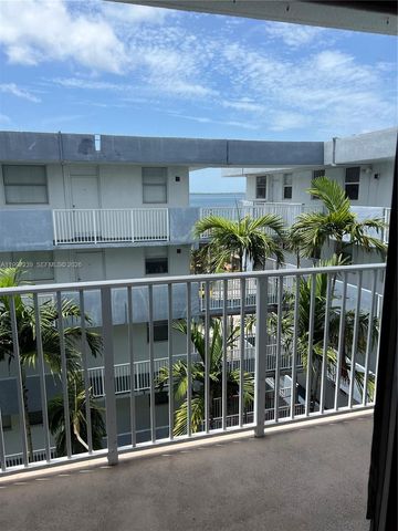 1801 S Treasure Dr 512A, North Bay Village, FL 33141