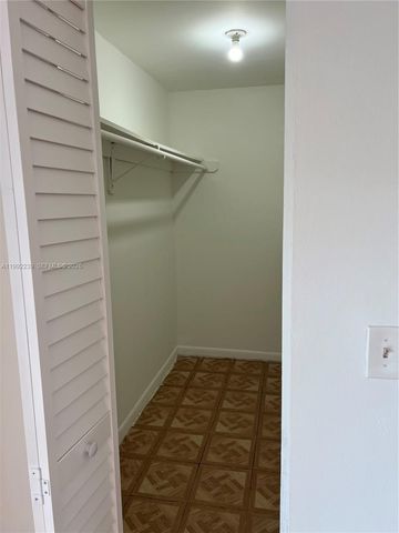 1801 S Treasure Dr 512A, North Bay Village, FL 33141