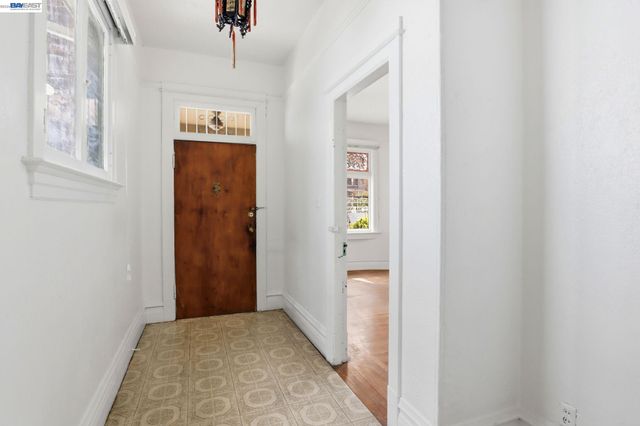 55 8Th St, Oakland, CA 94607