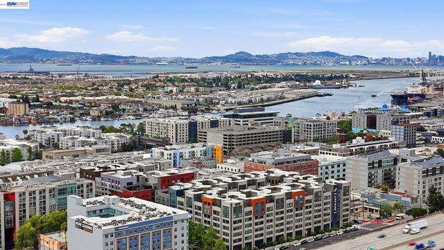 55 8Th St, Oakland, CA 94607