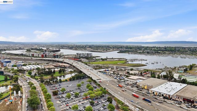 55 8Th St, Oakland, CA 94607