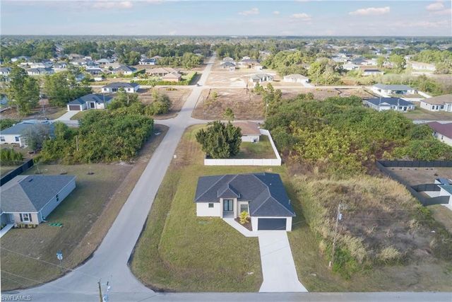 3318 30th ST SW, Lehigh Acres, FL 33976