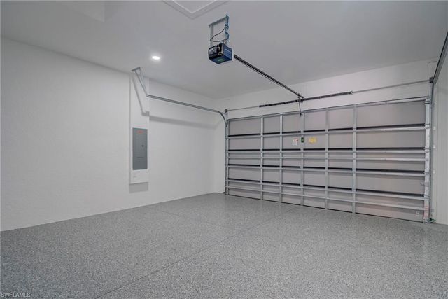 3318 30th ST SW, Lehigh Acres, FL 33976