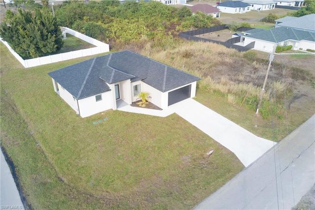 3318 30th ST SW, Lehigh Acres, FL 33976