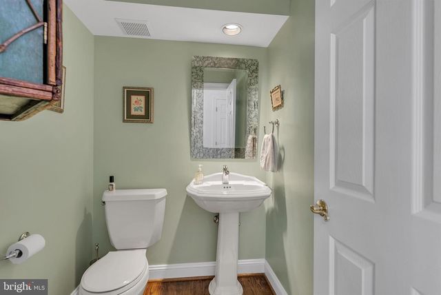 105 BELLFIELD CT, Hockessin, DE 19707