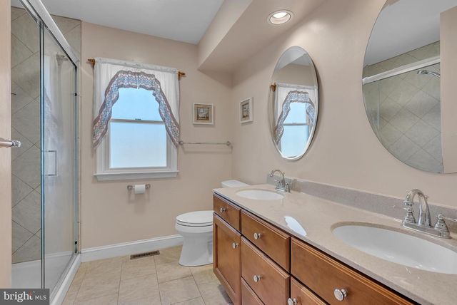 105 BELLFIELD CT, Hockessin, DE 19707