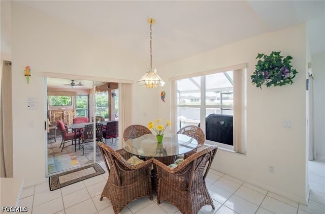 105 SW 39th PL, Cape Coral, FL 33991