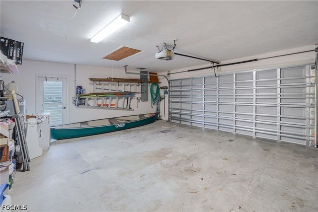 105 SW 39th PL, Cape Coral, FL 33991