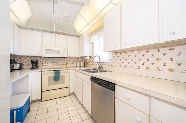 100 SILVER BEACH AVENUE 516, Daytona Beach, FL 32118