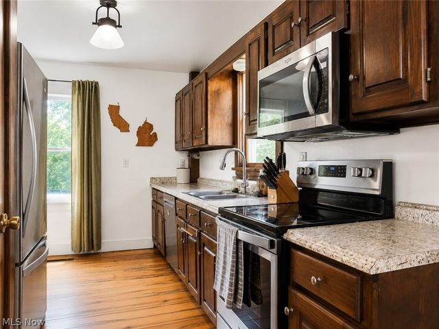 9942 Wooster Pike Road, Seville, OH 44273