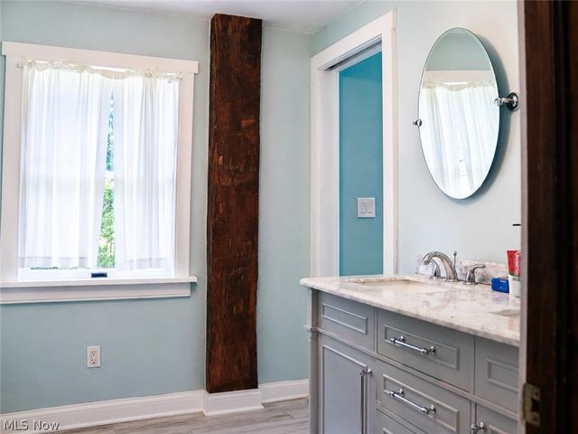 9942 Wooster Pike Road, Seville, OH 44273