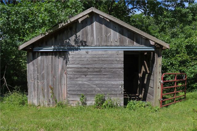 9942 Wooster Pike Road, Seville, OH 44273