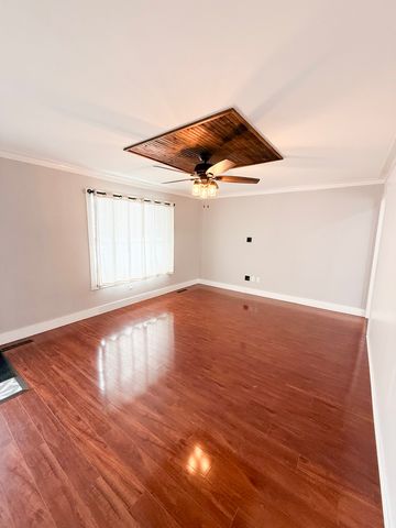 452 Manor Drive, Peotone, IL 60468