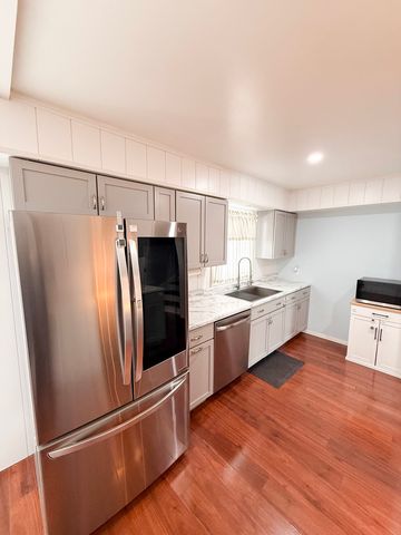 452 Manor Drive, Peotone, IL 60468