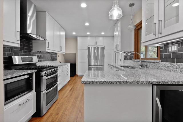 99 Diana Road, Portage, IN 46368