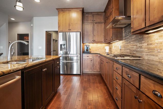 2949 SEAFARER WAY, Suamico, WI 54173