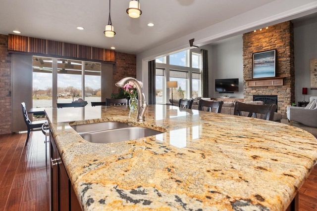 2949 SEAFARER WAY, Suamico, WI 54173