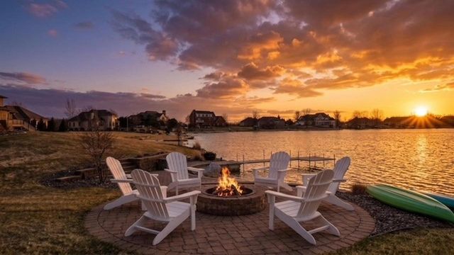 2949 SEAFARER WAY, Suamico, WI 54173