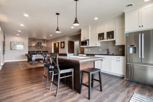2949 SEAFARER WAY, Suamico, WI 54173