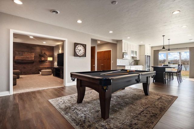 2949 SEAFARER WAY, Suamico, WI 54173