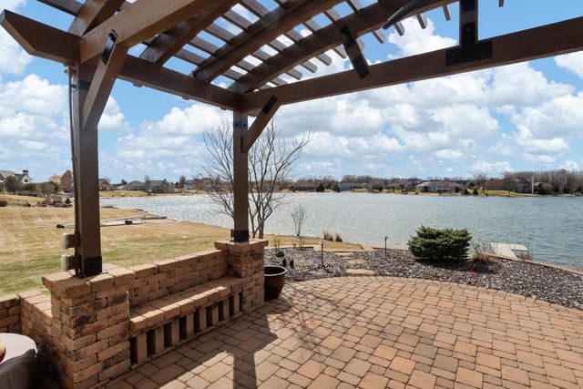 2949 SEAFARER WAY, Suamico, WI 54173
