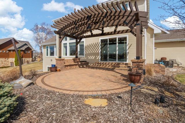 2949 SEAFARER WAY, Suamico, WI 54173