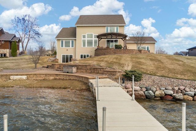 2949 SEAFARER WAY, Suamico, WI 54173